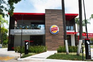 Burger King lança em Curitiba atendimento pelo WhatsApp