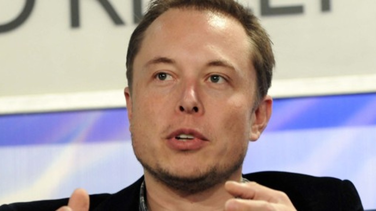 Avesso ao consumo, bilionário Elon Musk 'dorme em colchão furado'