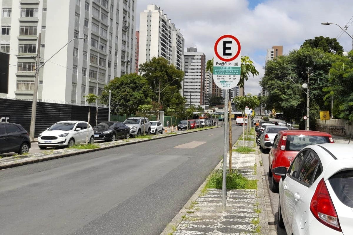 Importante avenida de Curitiba vai estrear EstaR de até três horas. Entenda!