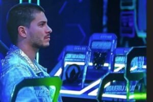 No quarto secreto, Arthur Aguiar corta a água da casa do Big Brother