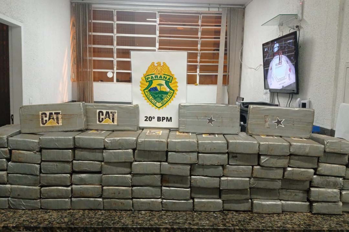 Três pessoas são presas com mais 100 quilos de cocaína em ação da PM em São José dos Pinhais