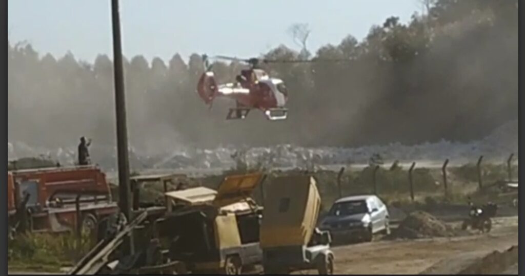 Helicóptero acionado para resgate de trabalhador em estado grave