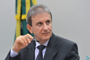 Em meio a guerra de decisões de juízes, Alberto Youssef deixa prisão em Curitiba