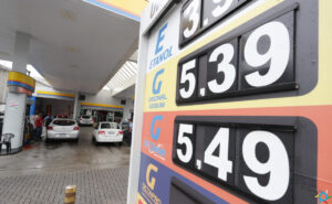 Preço do combustível em Curitiba sobe; "Compra de galão"