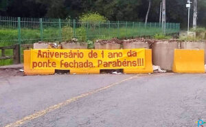 Viaduto de Curitiba faz um ano bloqueado e povo ‘comemora’