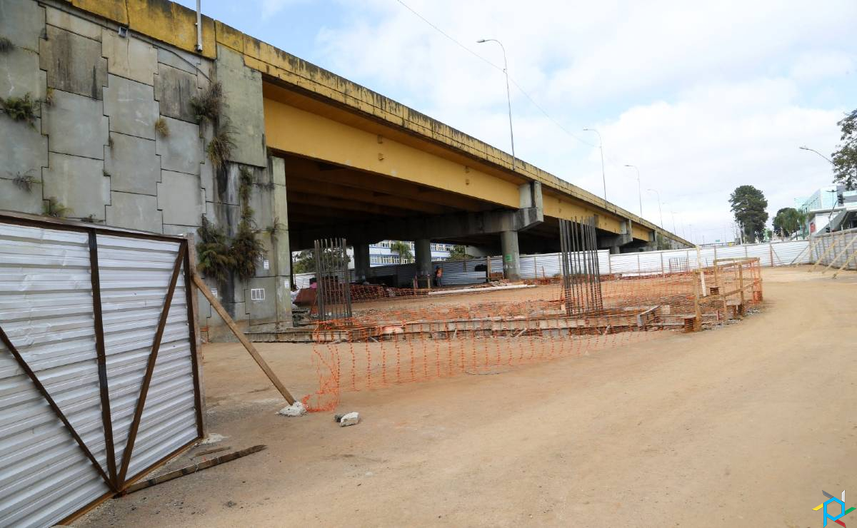 Obra no Viaduto do Tarumã tem nova etapa em Curitiba