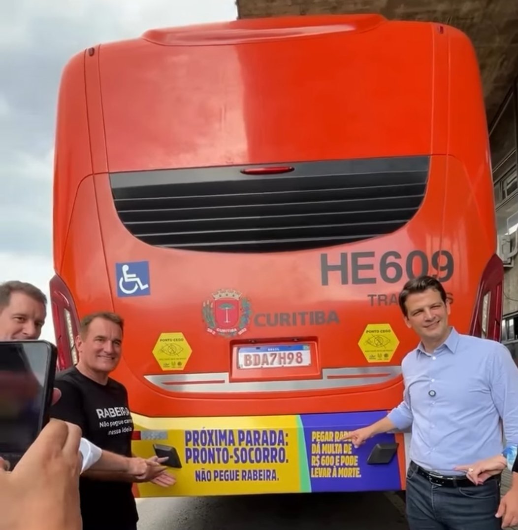 Curitiba cria força-tarefa contra prática de “rabeira” em ônibus