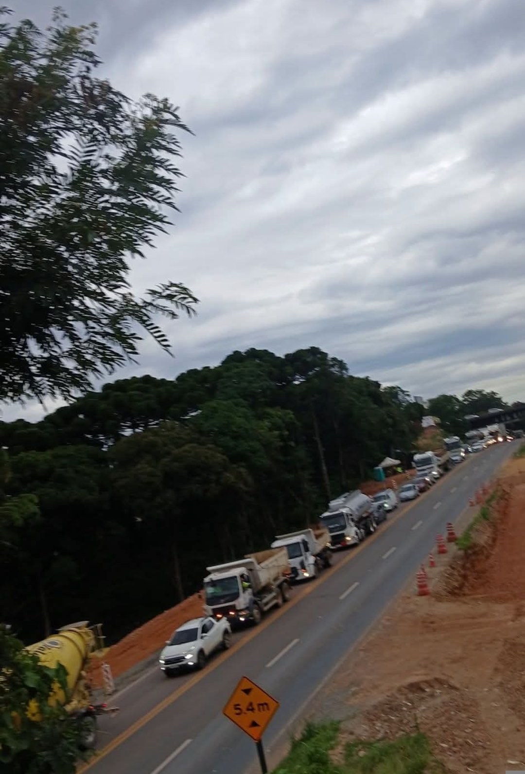 CONTORNO NORTE A PR-418 TERÁ SISTEMA PARE E SIGA PARA OBRAS DE DRENAGEM NOS DIAS 21 E 22 DE FEVEREIRO NO CONTORNO NORTE*