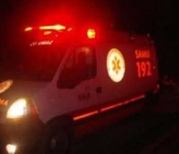 ACIDENTE ENTRE CARRO E MOTO MOBILIZA SAMU EM RIO BRANCO DO SUL.