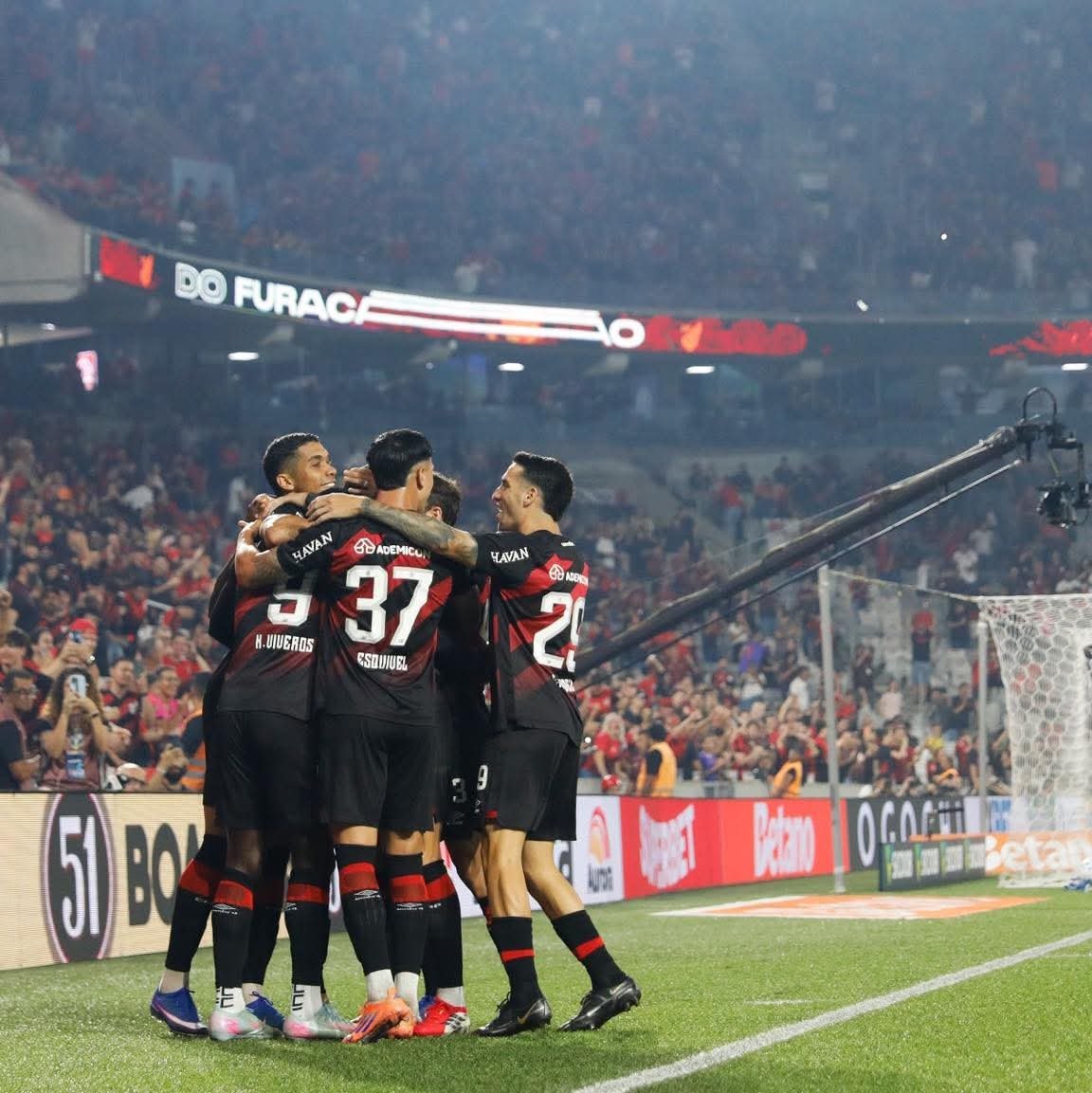 FURACÃO VOLTA A VENCER NO BRASILEIRÃO