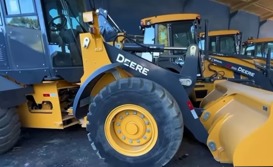 DEZESSEIS NOVOS MAQUINÁRIOS SÃO ADQUIRIDOS EM RIO BRANCO DO SUL