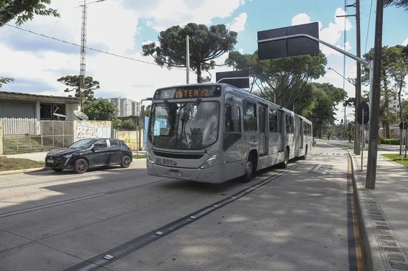 PREFEITURA RETOMA OBRAS DO NOVO INTER 2 EM CURITIBA COM BLOQUEIOS E MUDANÇAS DE TRÂNSITO EM VÁRIOS BAIRROS