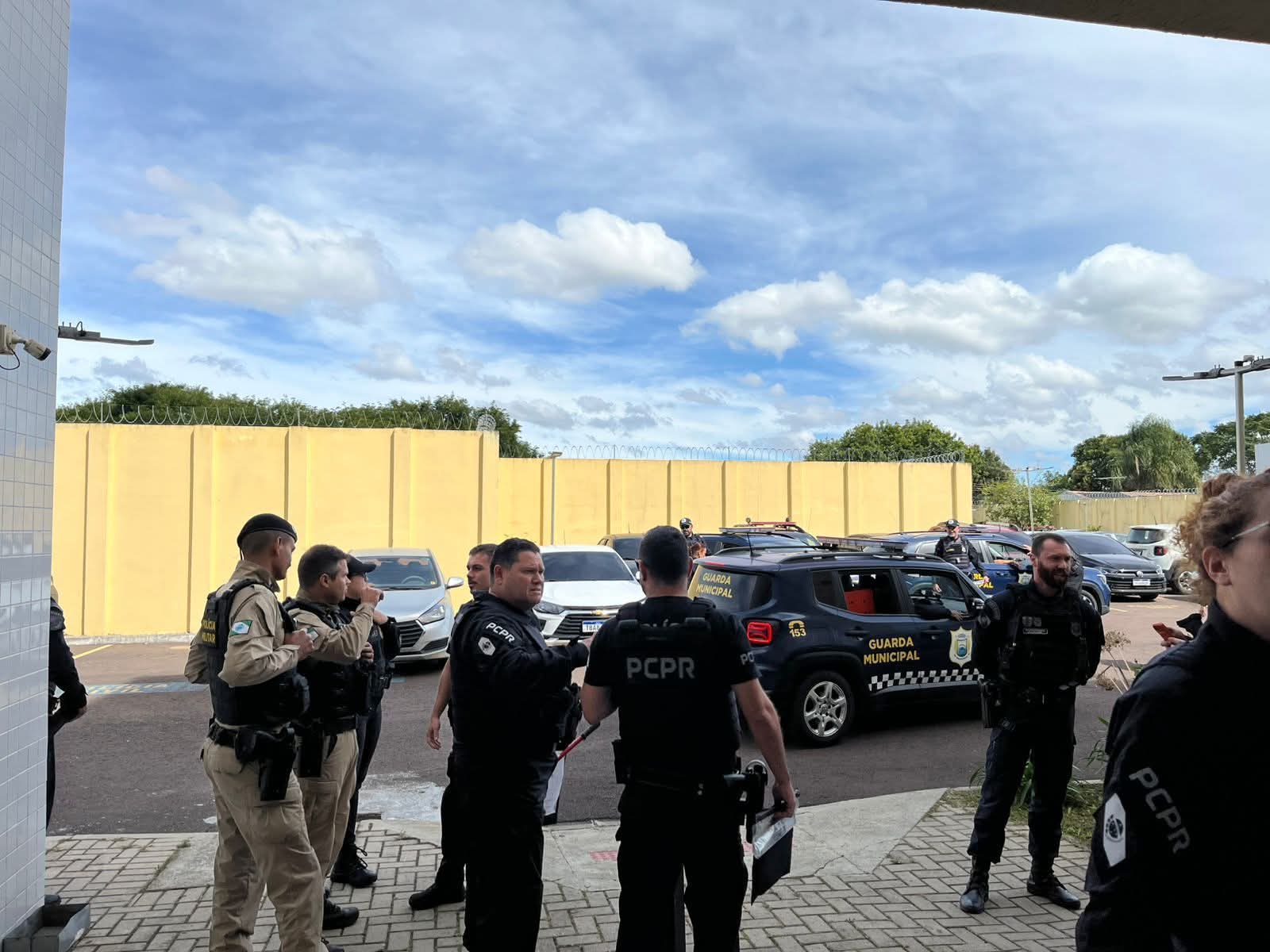 POLÍCIA CIVIL DO PARANÁ DEFLAGRA OPERAÇÃO FAKE LOVE CONTRA REDE DE EXPLORAÇÃO SEXUAL EM SÃO JOSÉ DOS PINHAIS E CURITIBA