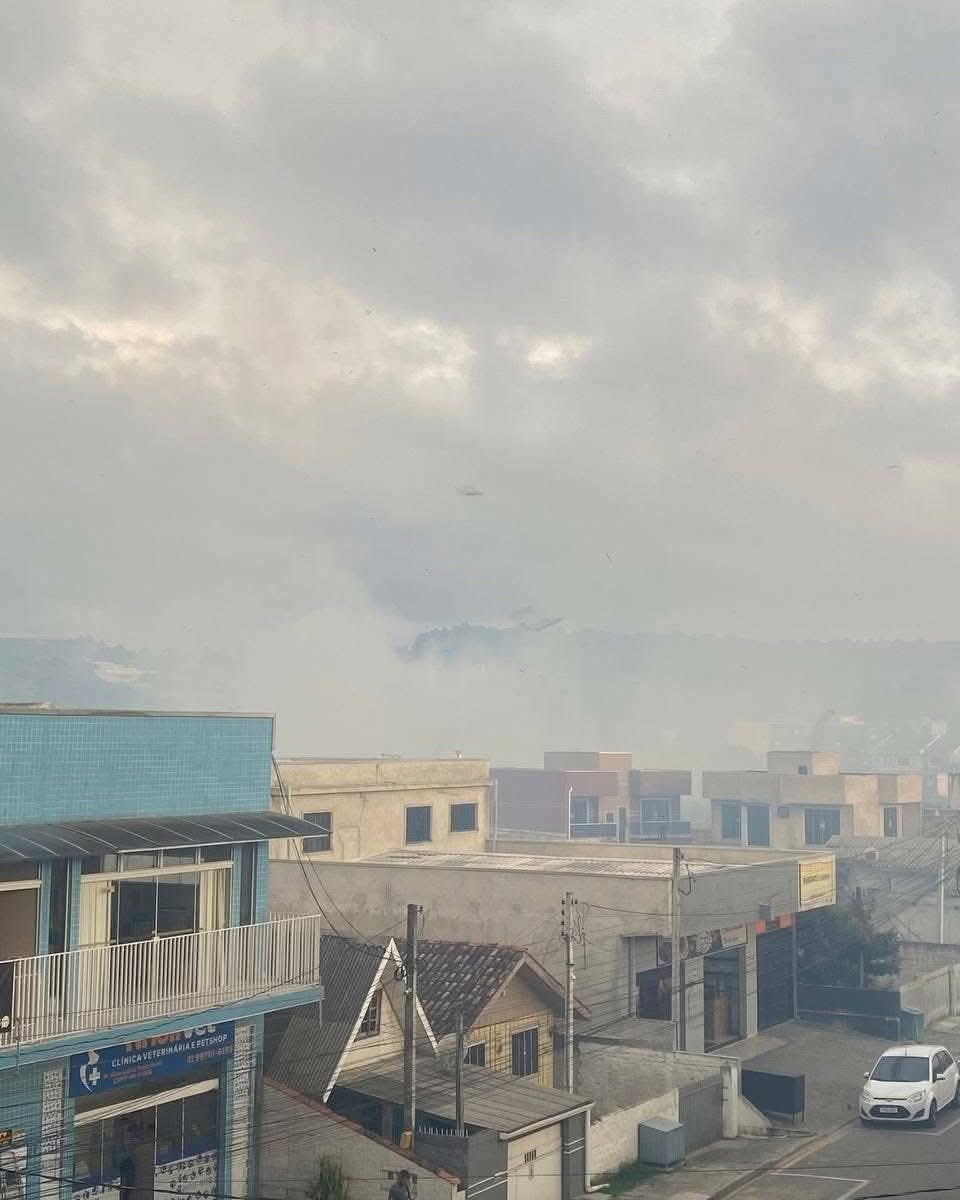 QUEIMADAS URBANAS POLUEM A CIDADE DE ITAPERUÇU