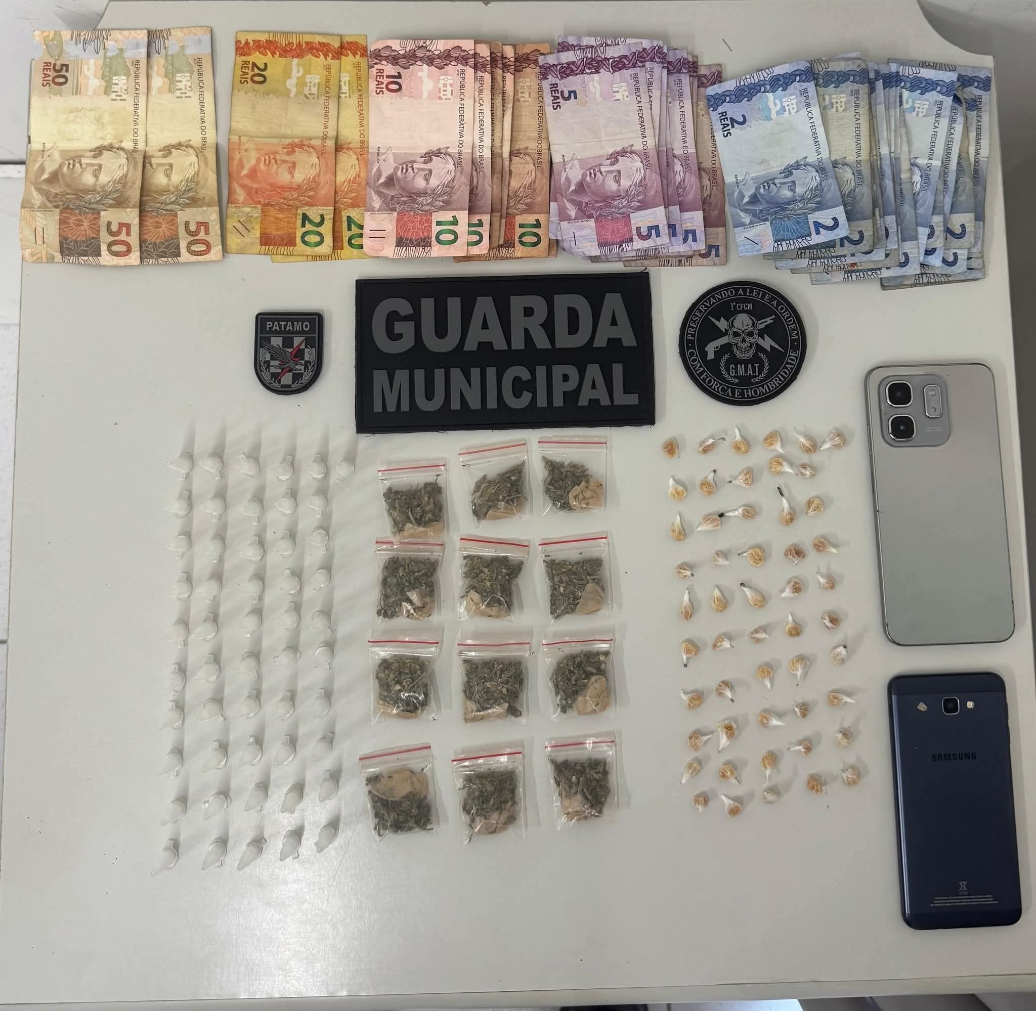 TRIO É DETIDO PELA GUARDA MUNICIPAL POR TRÁFICO DE DROGAS EM ALMIRANTE TAMANDARÉ.