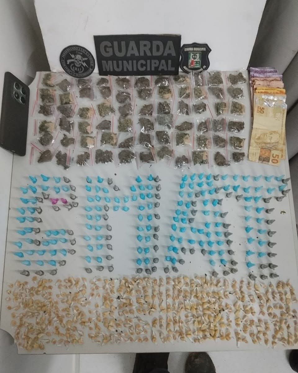 EQUIPE DA GUARDA MUNICIPAL REALIZA GRANDE APREENSÃO DE DROGAS EM ALMIRANTE TAMANDARÉ.
