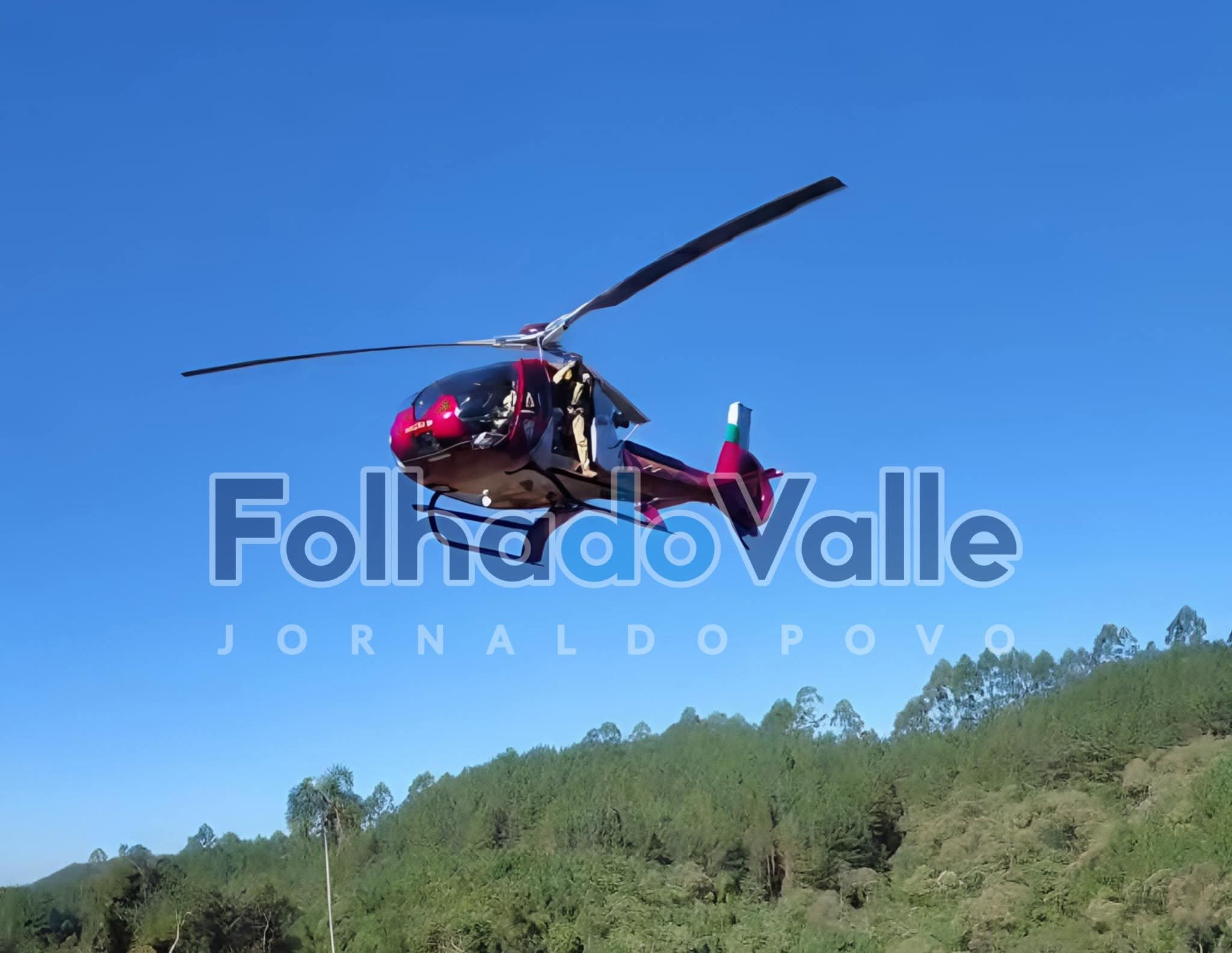 TRABALHADOR É RESGATADO POR HELICÓPTERO APÓS QUEDA DE ÁRVORE EM RIO BRANCO DO SUL.