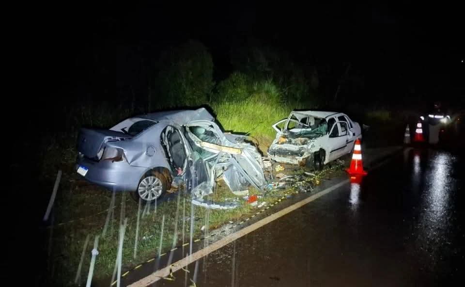 BATIDA ENTRE CARROS MATA TRÊS MULHERES E DEIXA MENINA DE 8 ANOS EM ESTADO GRAVE NA PR-473