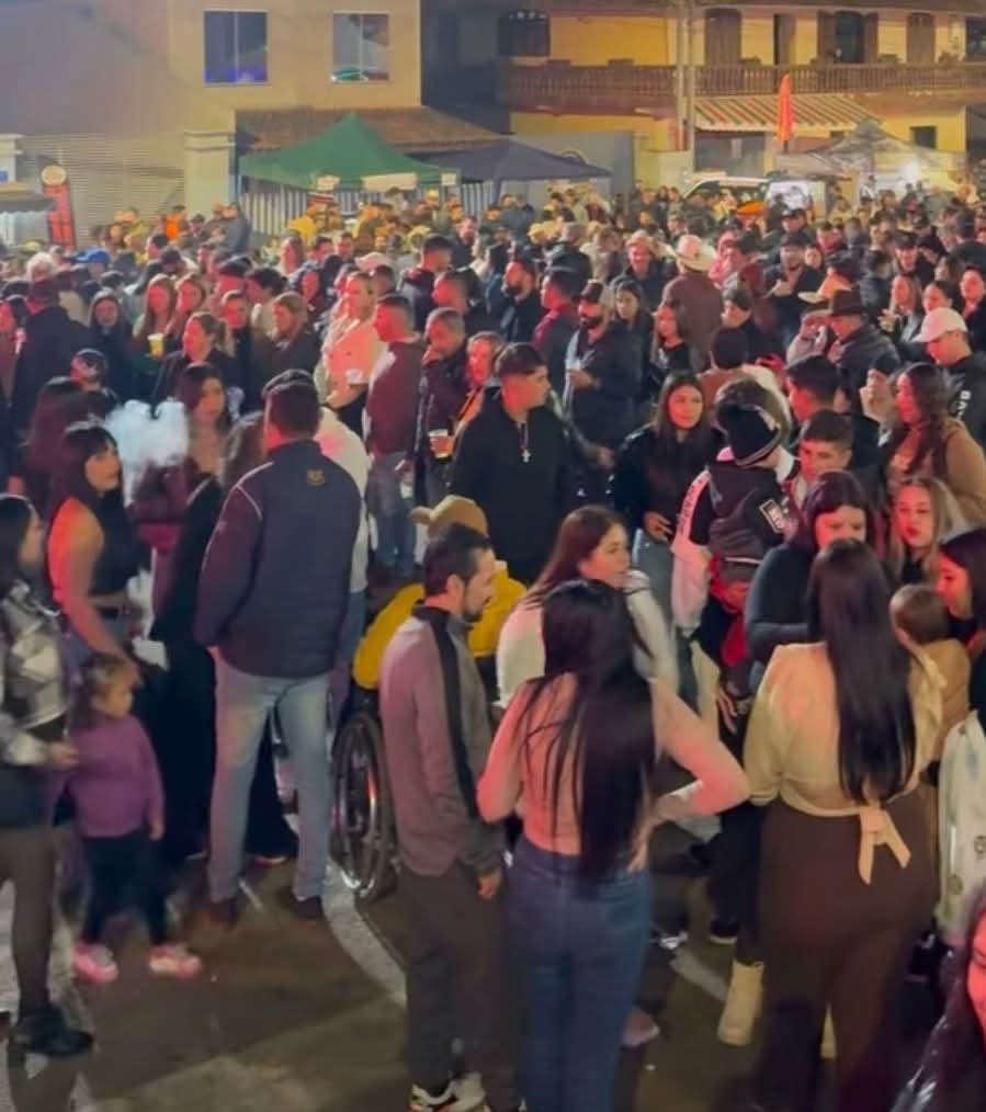 FESTA DO TRABALHADOR REÚNE MULTIDÃO E MOVIMENTA ITAPERUÇU NESTE DOMINGO