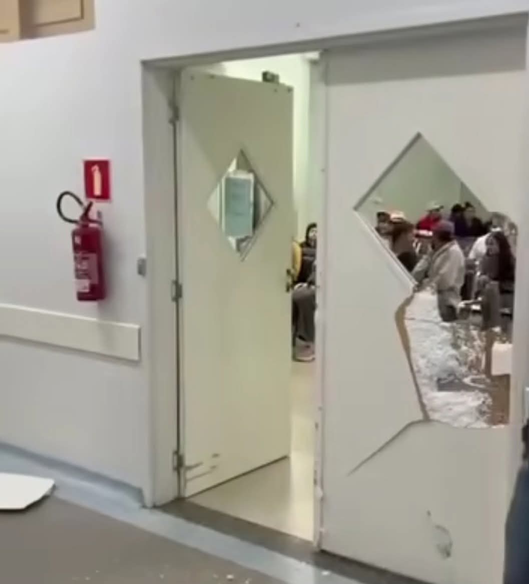 REVOLTA NA UPA DE FAZENDA RIO GRANDE TERMINA COM PORTA DESTRUÍDA.