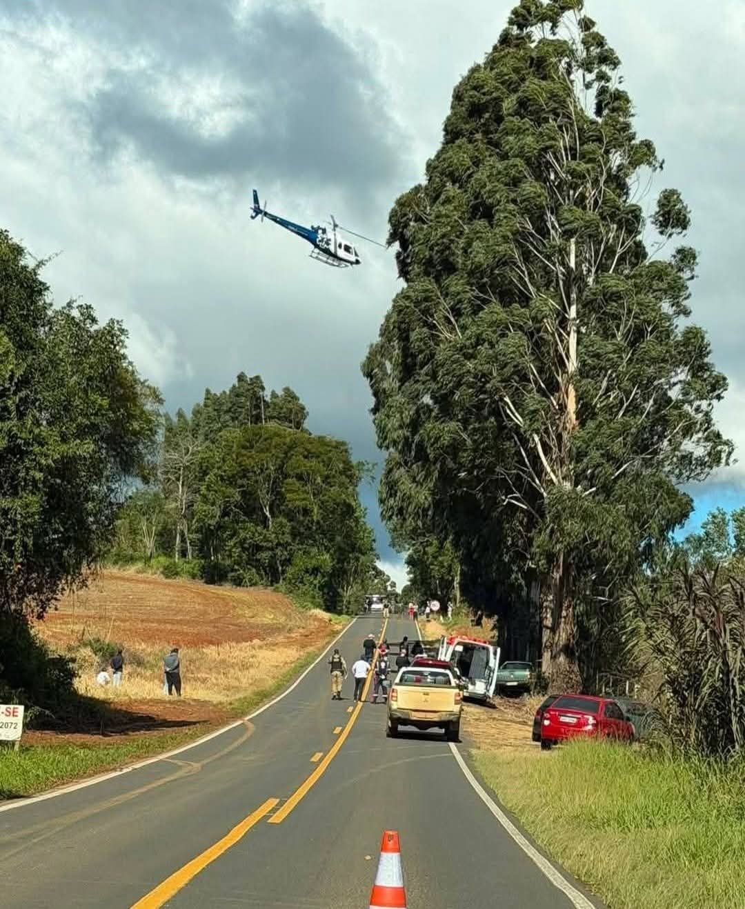 AGRAVANTE ACIDENTE NA PR-487 APÓS COLISÃO CONTRA ÁRVORE RESULTA NA MORTE DE AGRICULTOR DE 73 ANOS.