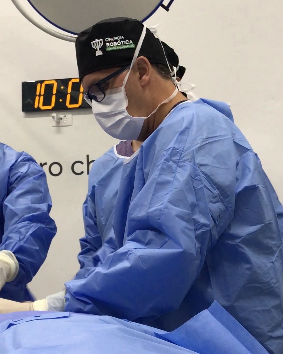 A CIRURGIA ROBÓTICA NO HOSPITAL ANGELINA CARON: