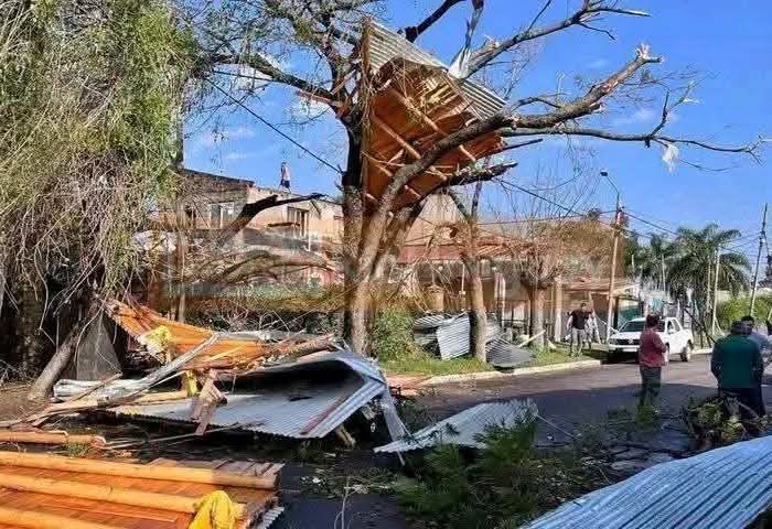 POSSÍVEL TORNADO CAUSA ESTRAGOS EM CONCÓRDIA, NA ARGENTINA.