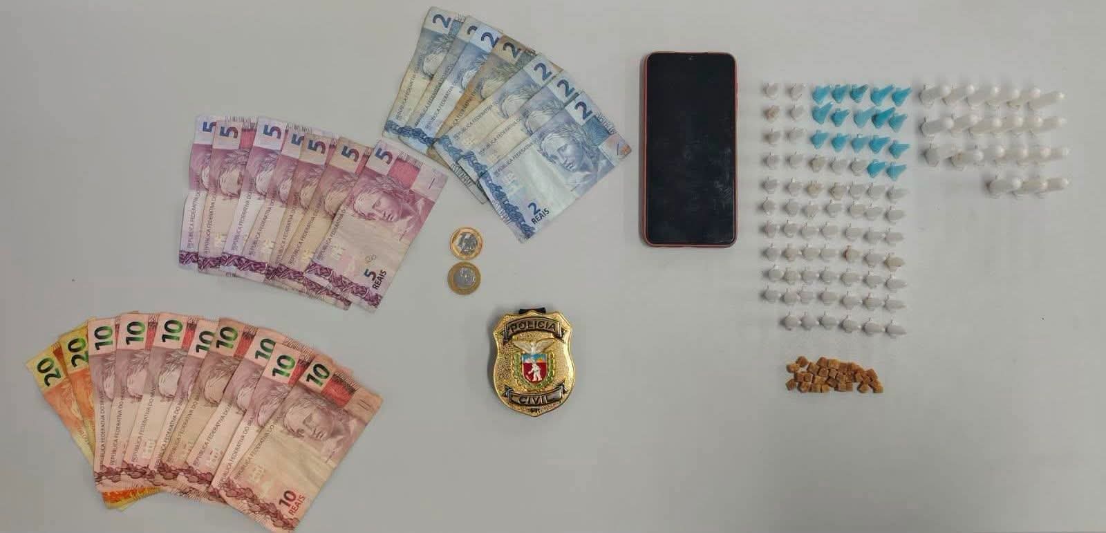 OPERAÇÃO POLICIAL DESMANCHA PONTO DE TRÁFICO E PRENDE CRIMINOSOS EM CAMPO MAGRO.