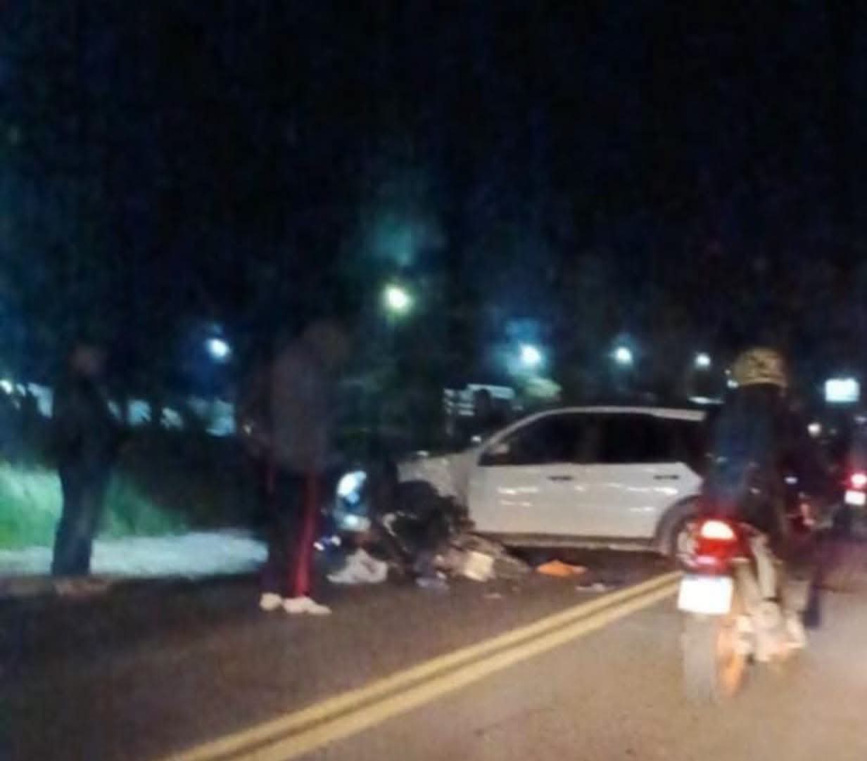MOTOCICLISTA FICA FERIDO APÓS COLISÃO COM CARRO EM ALMIRANTE TAMANDARÉ