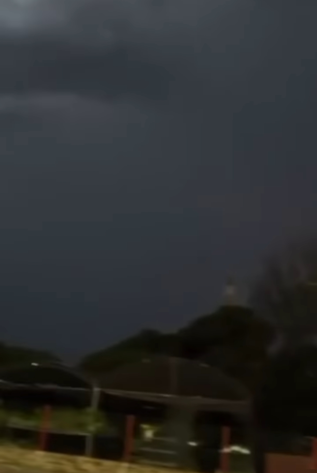 TORNADO PROVOCA DESTRUIÇÃO E DEIXA FERIDOS EM TRÊS CIDADES DO RIO GRANDE DO SUL