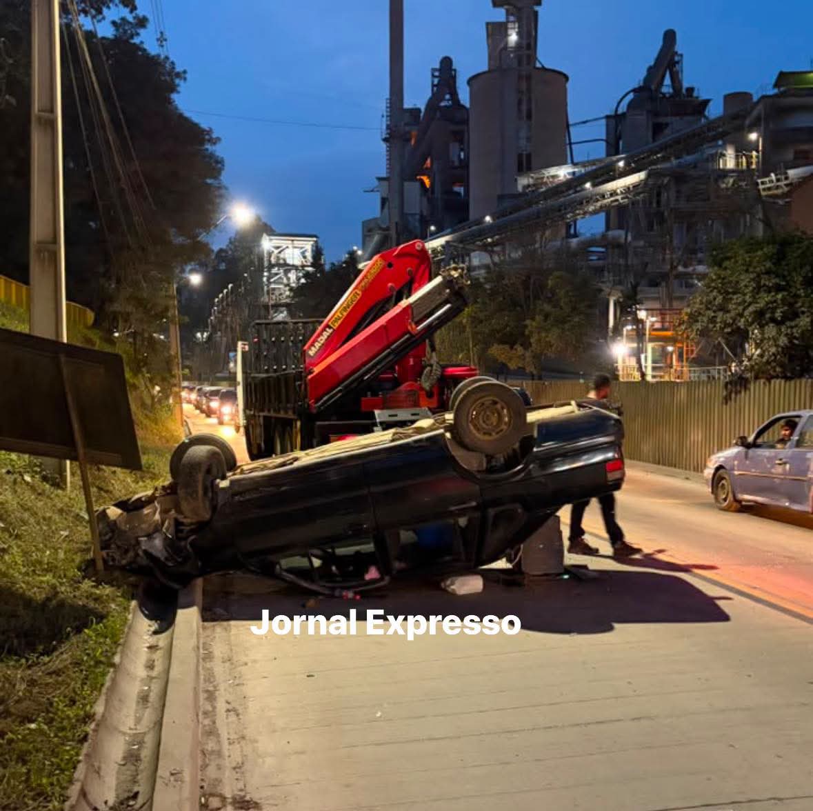 ACIDENTE NA AVENIDA INDUSTRIAL EM RIO BRANCO DO SUL