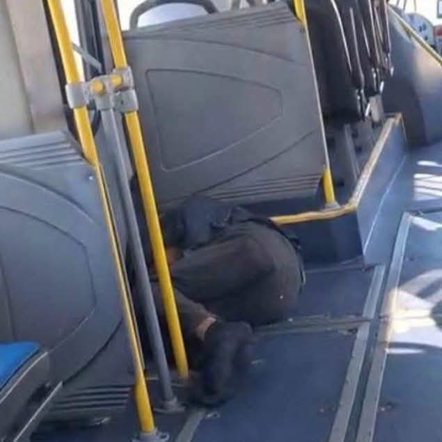 TRANSPORTE COLETIVO DE CURITIBA ENFRENTA RECLAMAÇÕES DE PASSAGEIROS SOBRE SEGURANÇA E BEM-ESTAR.