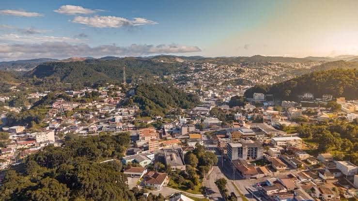 RIO BRANCO DO SUL ALCANÇA O MAIOR IDEB DA HISTÓRIA E MARCA UMA NOVA ERA NA EDUCAÇÃO MUNICIPAL.