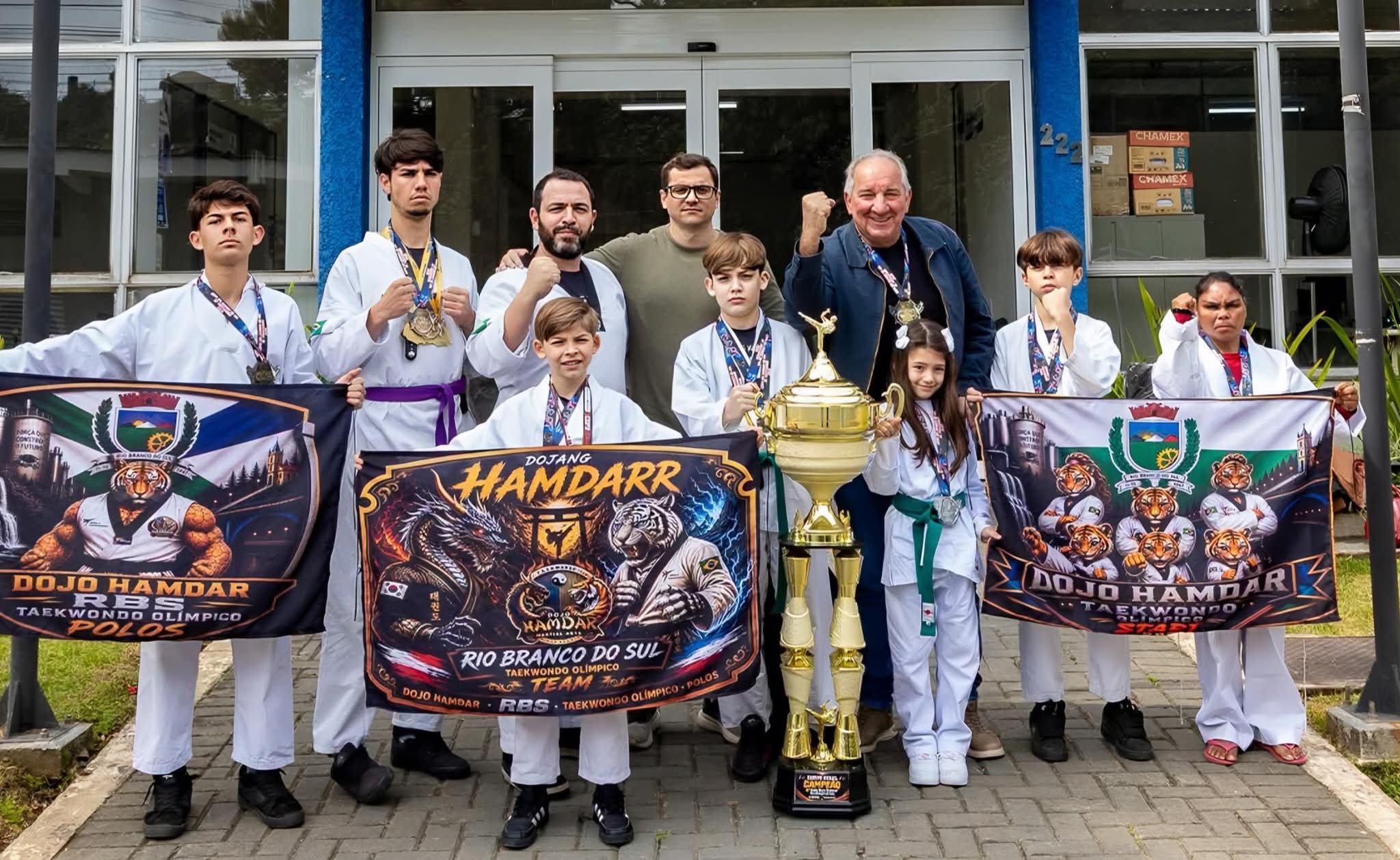 RIO BRANCO DO SUL SE TORNA A CAPITAL INTERNACIONAL DO TAEKWONDO E REÚNE TRES MIL PESSOAS EM DOMINGO HISTÓRICO.
