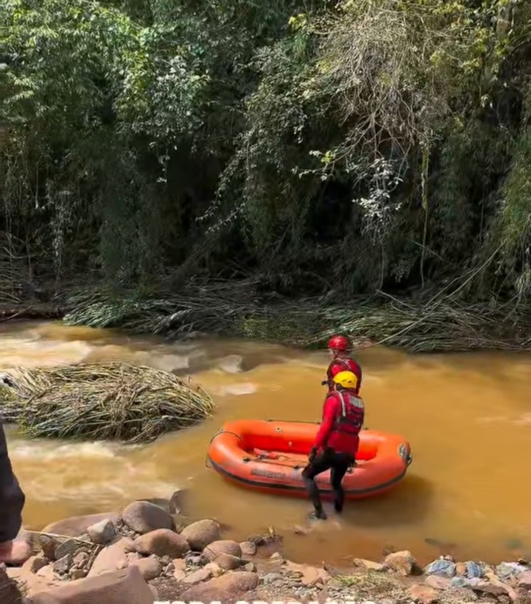 DEFESA CIVIL SEGUE MOBILIZADA APÓS FORTES CHUVAS EM RIO BRANCO DO SUL