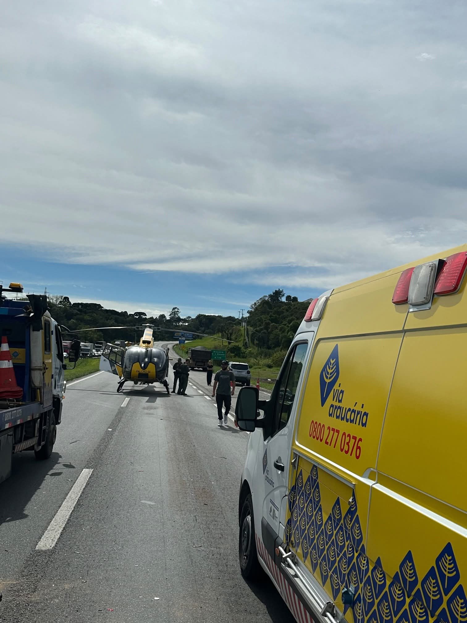 ACIDENTE NA BR-277: