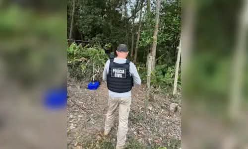MÃE OUVE DISPAROS E CORPOS DE TRÊS FILHOS SÃO ENCONTRADOS CARBONIZADOS